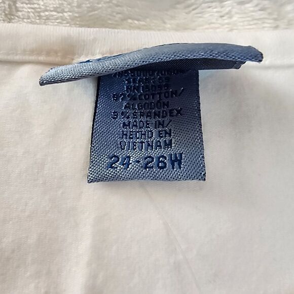 Classic Elements NWT White 3/4 Sleeve Ruffled Bodice With Buttons Size 24-26W - Picture 4 of 7